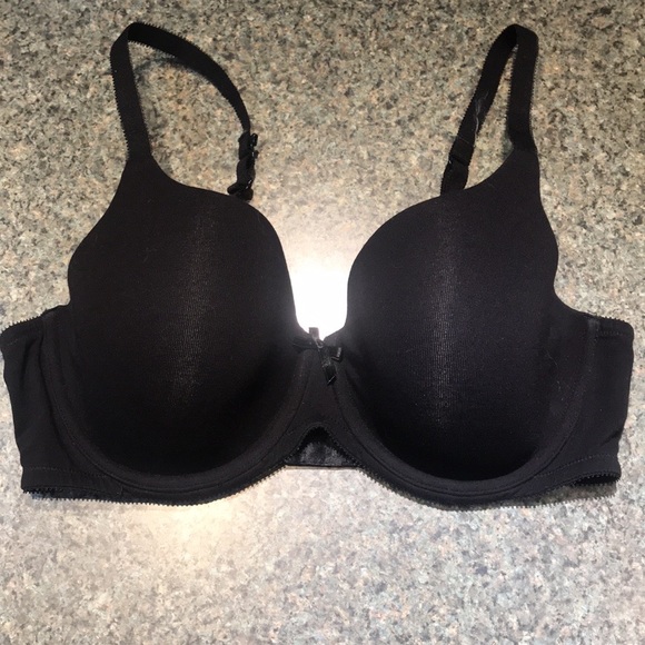 Ambrielle Other - Black Ambrielle 38D underwire, padded bra.  Adjustable and clip in back